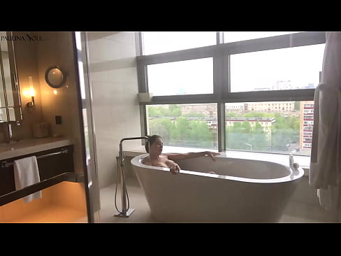 ❤️ Milžiniškas kūdikis aistringai masturbuoja savo putę vonios kambaryje Seks video prie lt.vanalize.ru ️❤